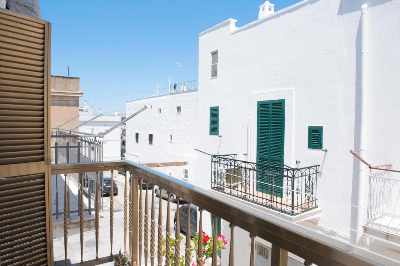 100 House - Indipendent House - New Restyling Villa Ostuni Bagian luar foto