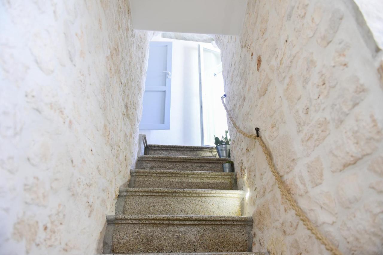 100 House - Indipendent House - New Restyling Villa Ostuni Bagian luar foto