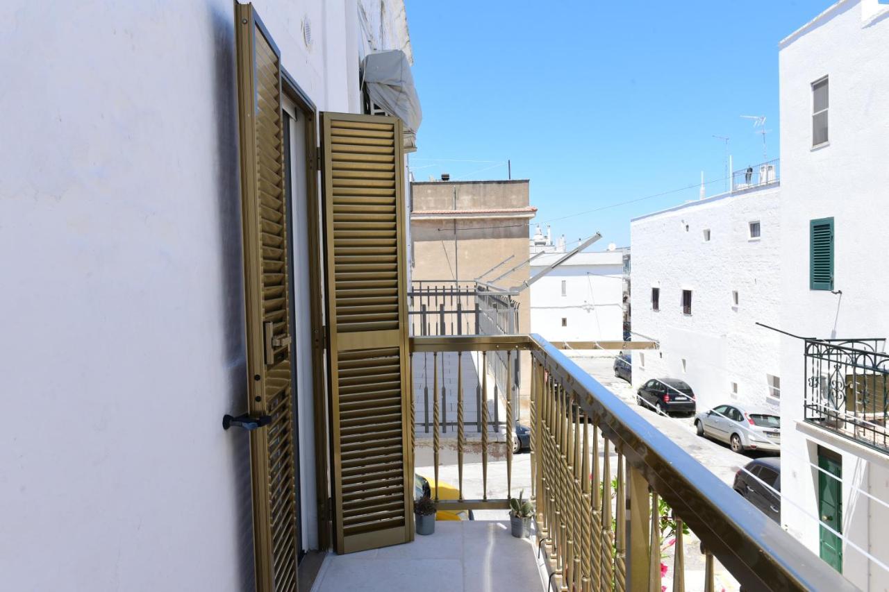 100 House - Indipendent House - New Restyling Villa Ostuni Bagian luar foto